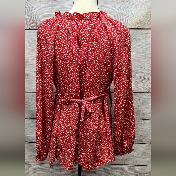 NEW!!! Women's Isabel Maternity red floral top - Picture 2 of 2